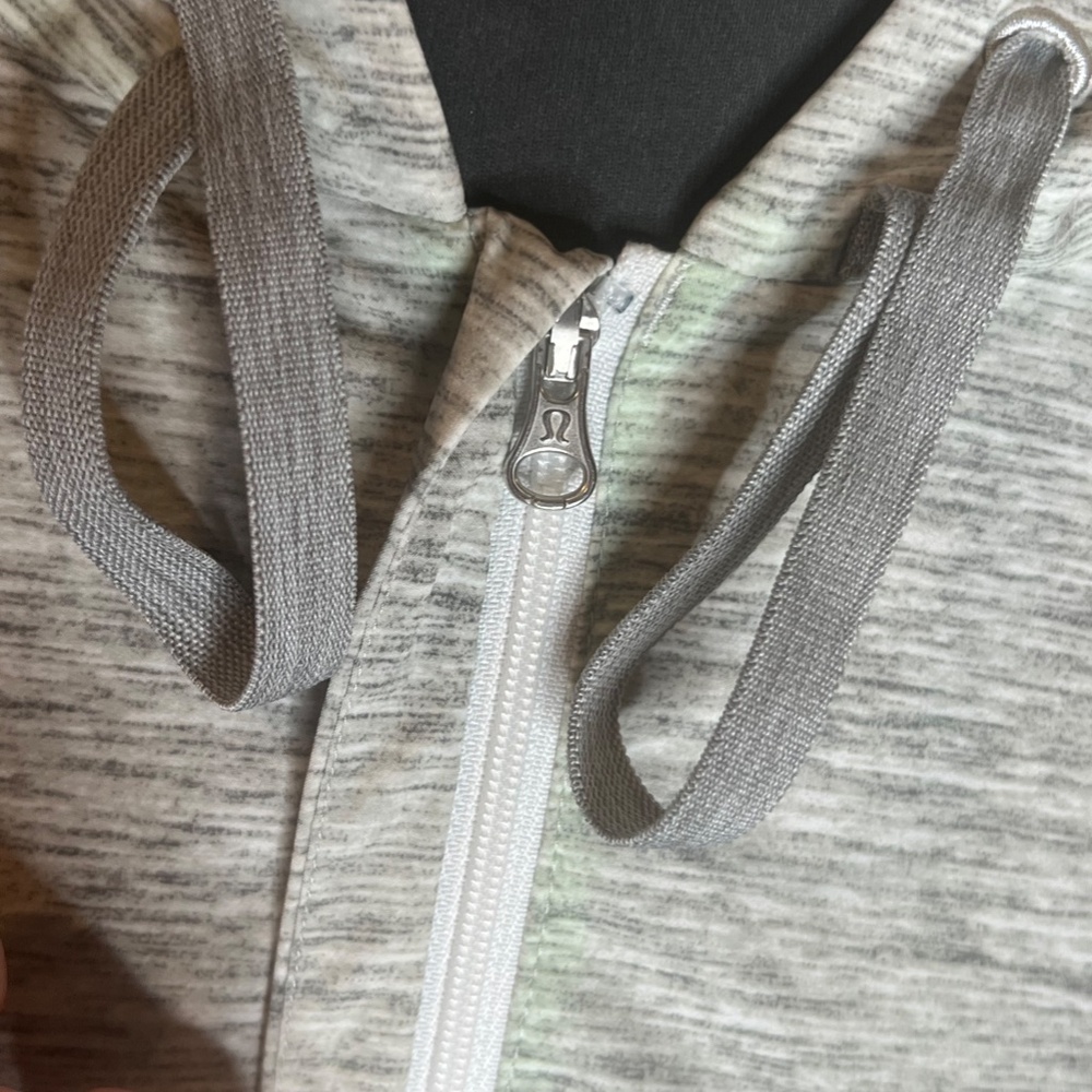 Lululemon Rain/Lightweight Jacket - image 7